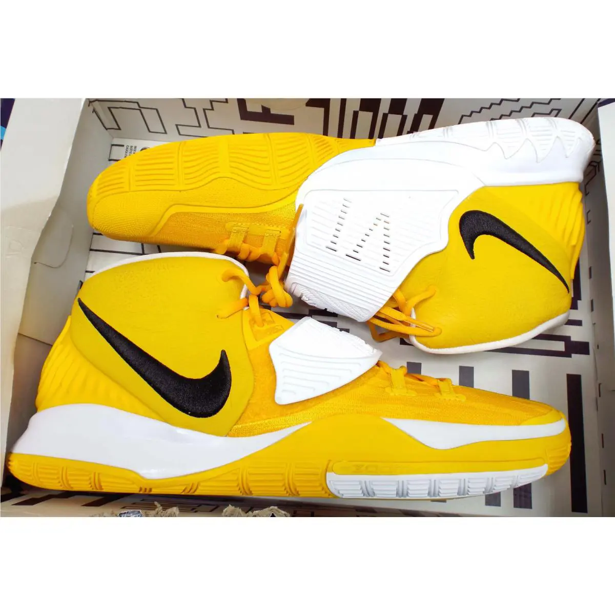 Nike shoes - CW4142-702 - CW4142-702 - University Gold & Black 3