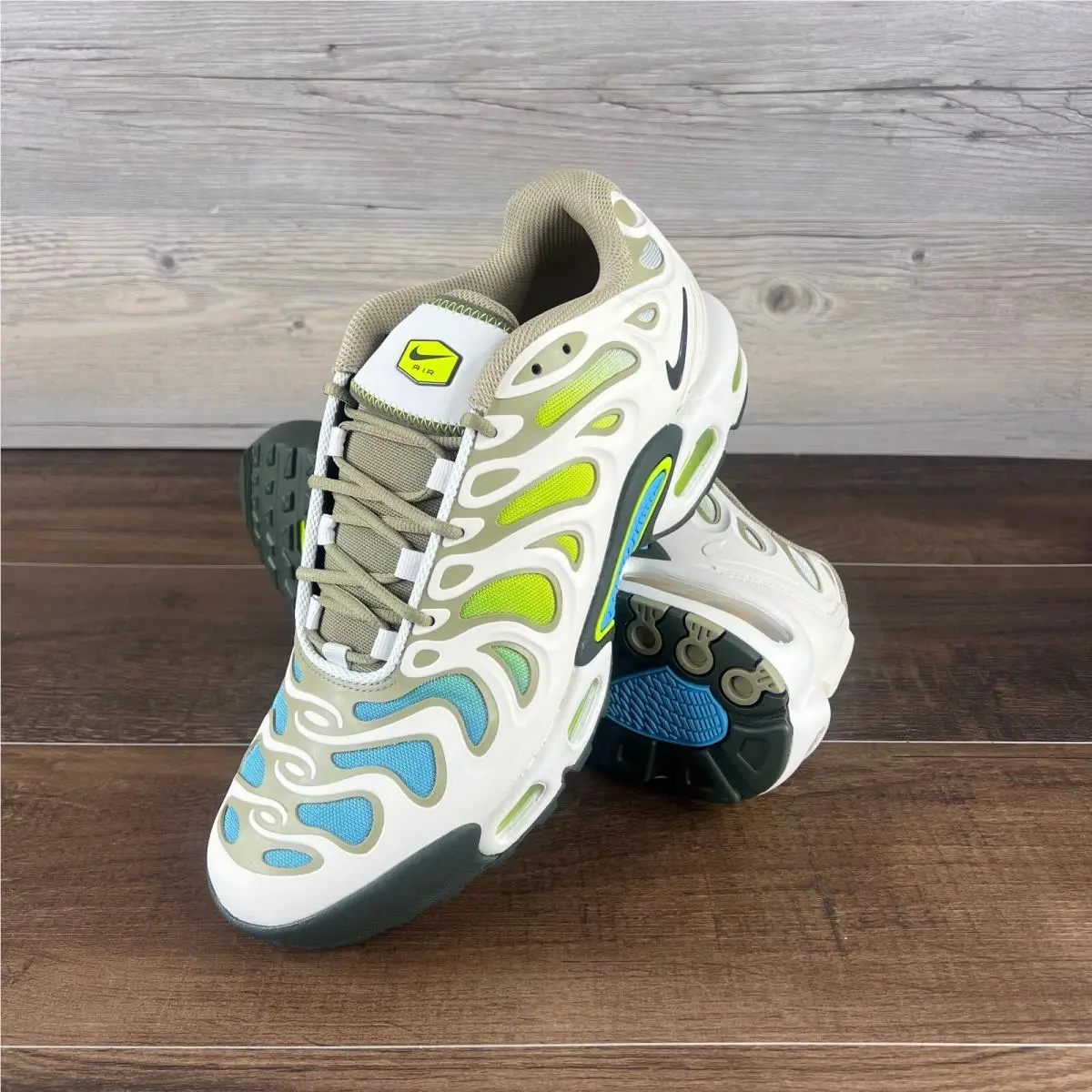 Nike Air Max Plus Drift Phantom Cyber Mens Size 10 Baltic Blue FD4290 008 - Cream