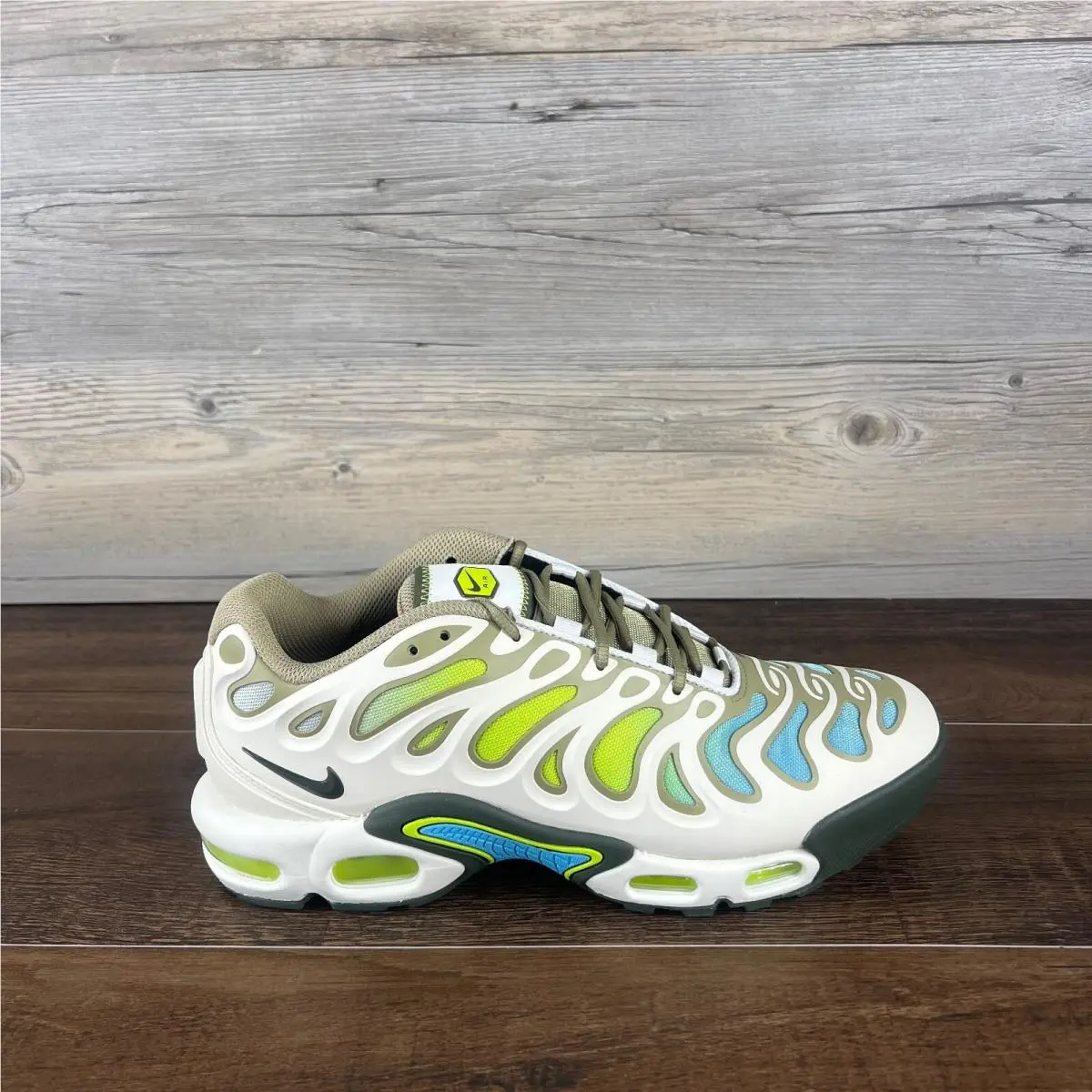 Nike shoes - Nike Air Max Plus - Air Max Plus - FD4290 008 - Cream 1