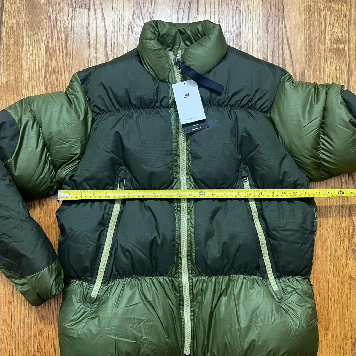 Nike clothing - DD6978-326 - DD6978-326 - Green (UPC: 195239086434) 4
