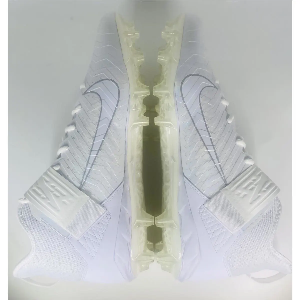 Nike shoes - Alpha Menace Pro 2 Mid - AQ3209-109 - White 4