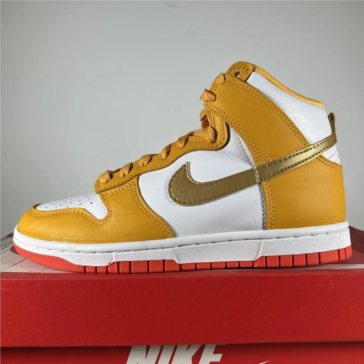 Nike shoes - Nike Dunk - Dunk - DQ4691-700 - Gold 0