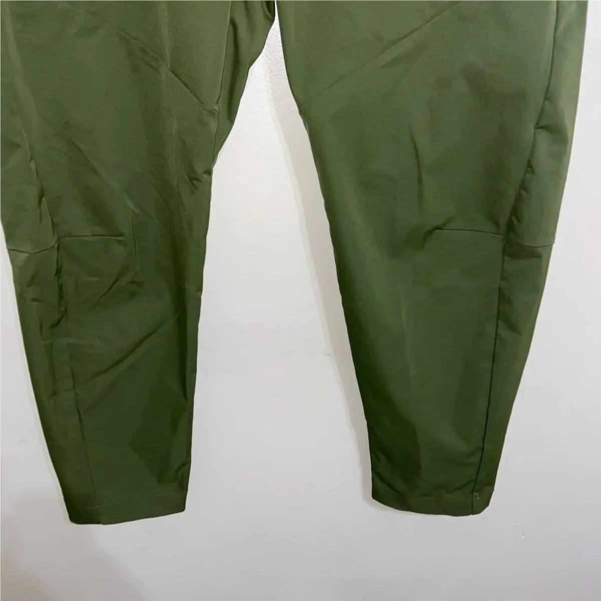 Nike clothing - DR9101-326 - DR9101326 - Green (UPC: 0195870201241) 1