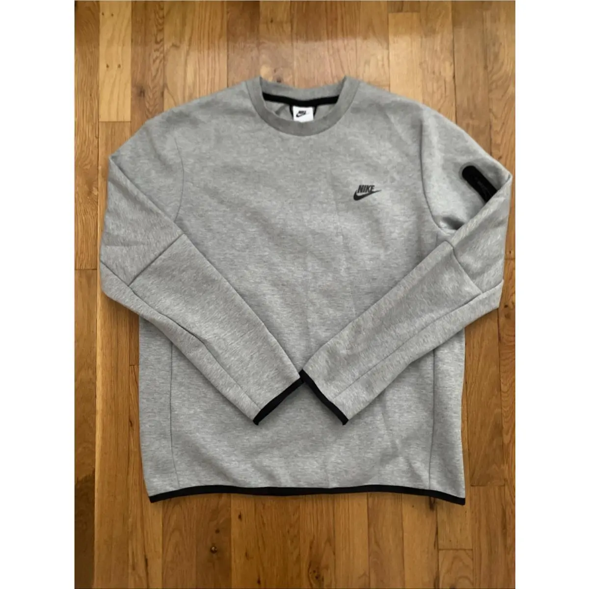 Nike Sportswear Men’s Size Large Grey Tech Fleece Pullover Sweatshirt CU4505-063