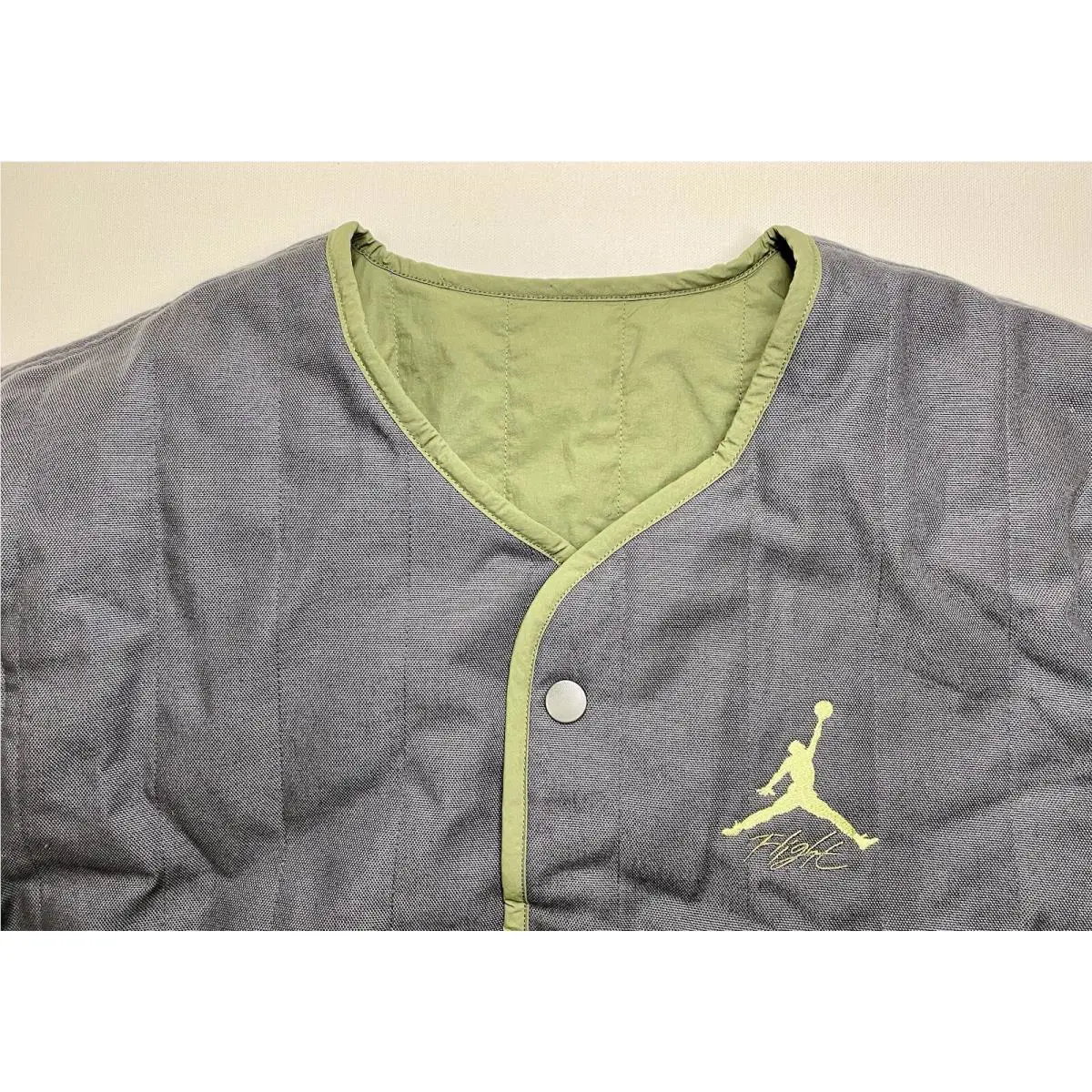Nike clothing - Nike Jordan Flight Heritage Reversible Liner Jacket - DX4349-045 - Beige (UPC: 0196151074806) 8