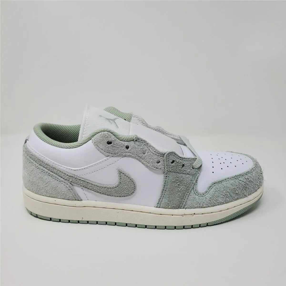 Nike shoes - Air Jordan 1 Low SE - FN5214-131 - Green 2