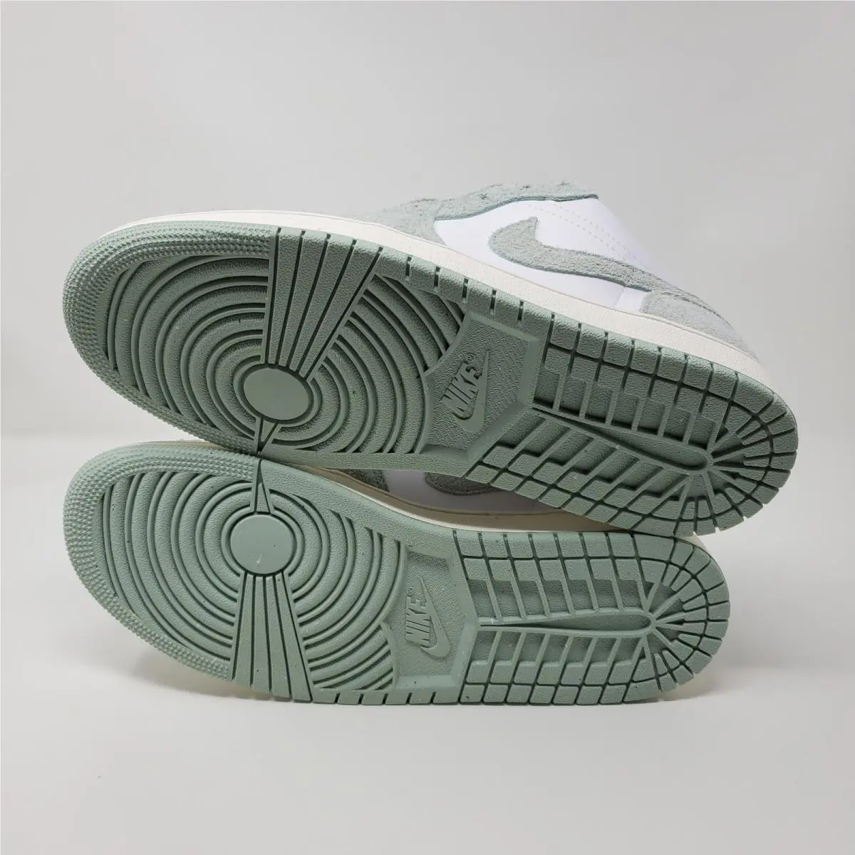 Nike shoes - Air Jordan 1 Low SE - FN5214-131 - Green 6