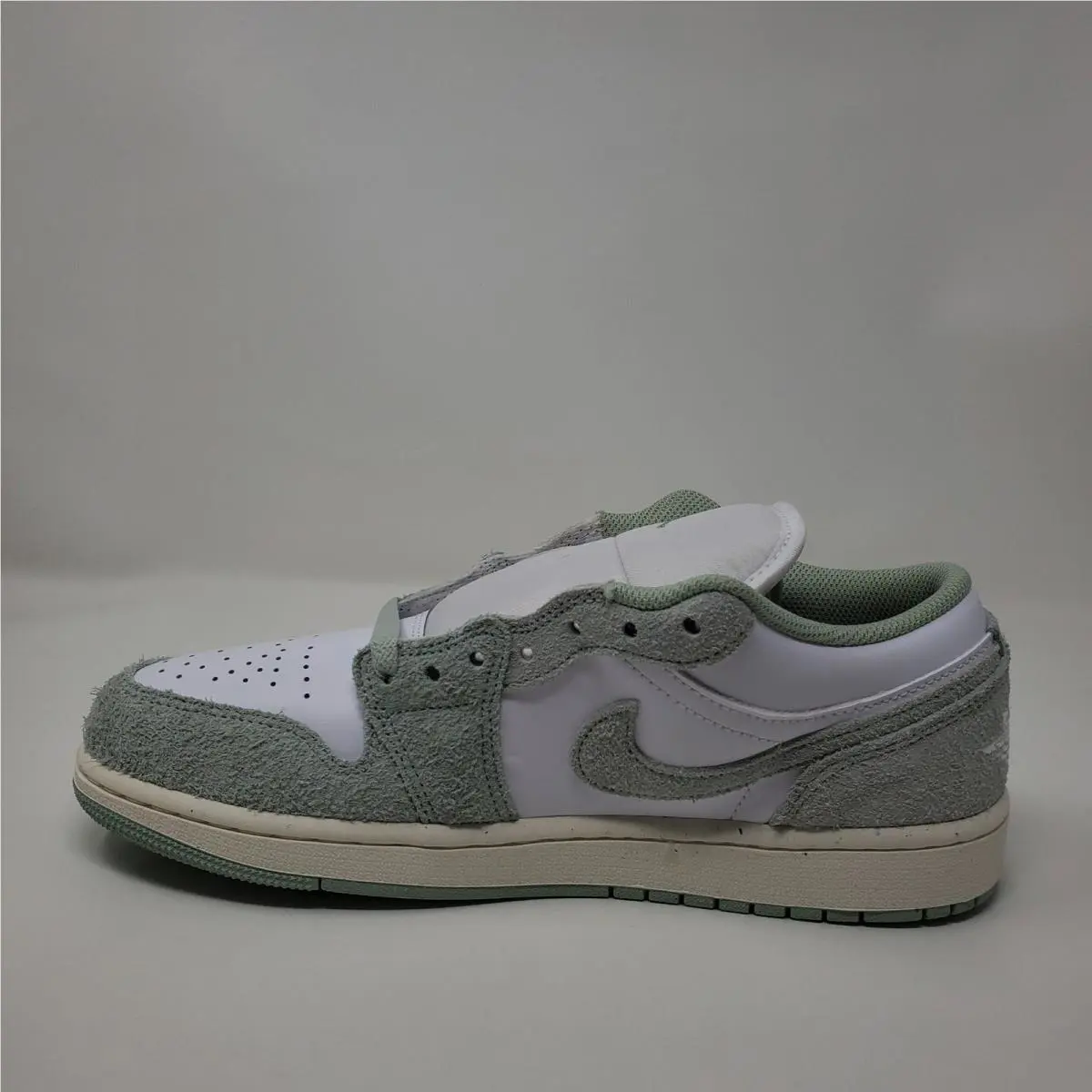 Nike shoes - Air Jordan 1 Low SE - FN5214-131 - Green 7