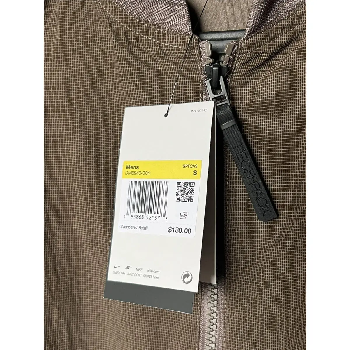 Nike clothing - SPORTSWEAR TECH PACK MEN`S WOVEN LINED BOMBER JACKET - DM6940-004 - Brown 4