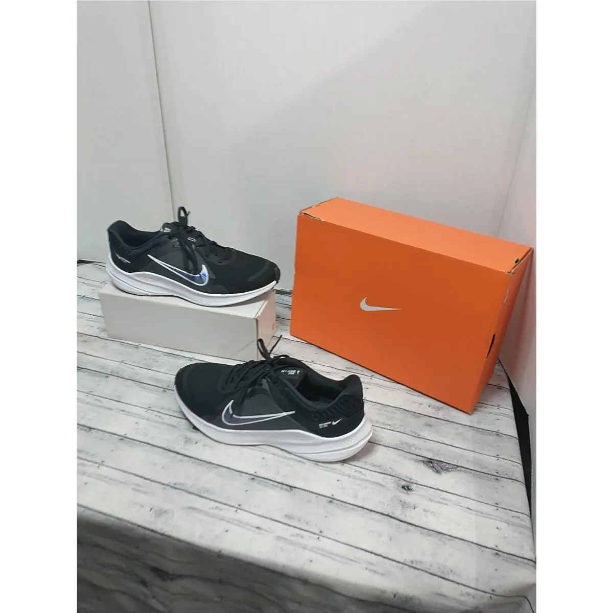 Nike Quest 5 Women`s SZ 11 Running Shoes Black Athletic