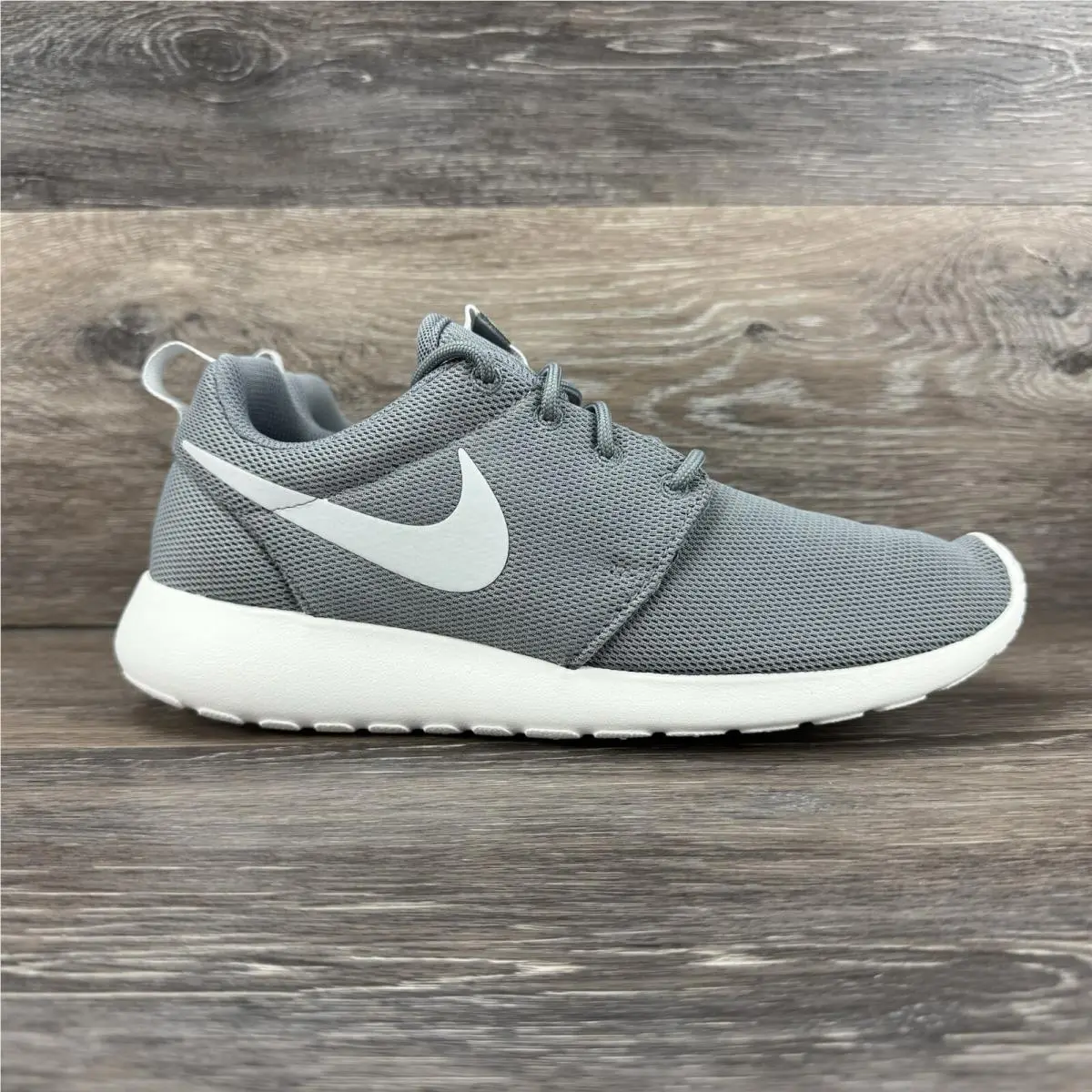 Nike Roshe One Cool Gray White Women`s Sneakers Shoes Running 844994-003 Size 9 - Gray
