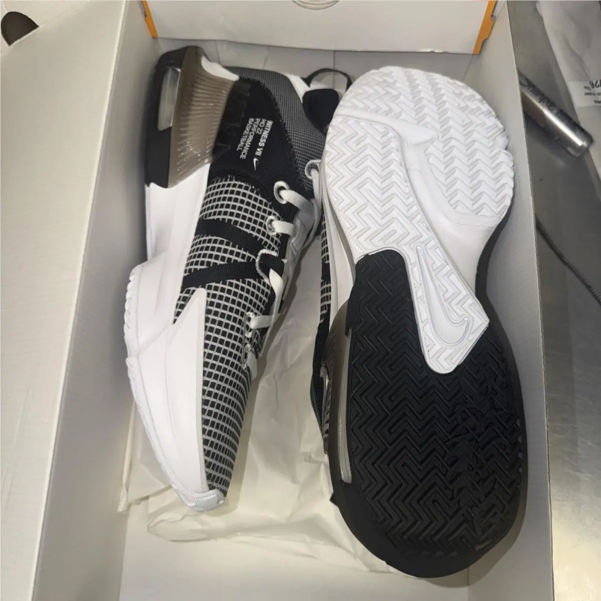 Nike shoes - Nike LeBron Witness - LeBron Witness - DM1123 100 - WHITE /METALLIC SILVER BLACK 0