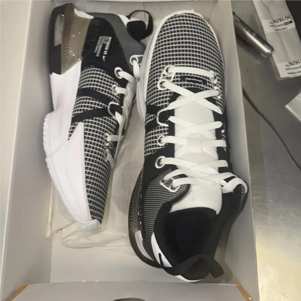 Nike shoes - Nike LeBron Witness - LeBron Witness - DM1123 100 - WHITE /METALLIC SILVER BLACK 1