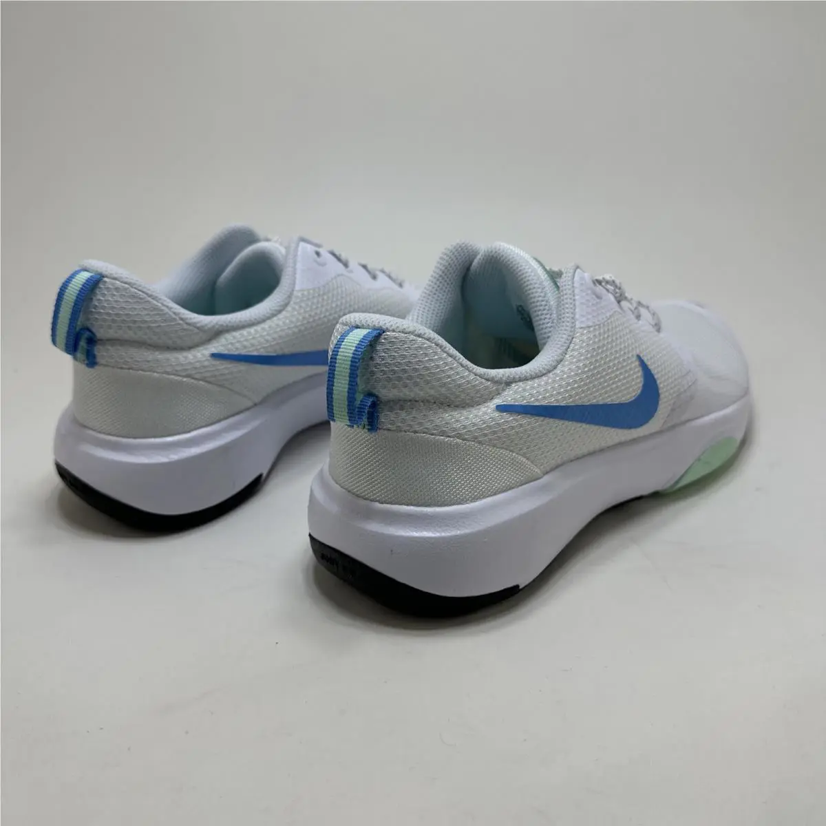 Nike shoes - Nike Hyperize - Hyperize - DA1351-102 - White/Light Blue/Green 4