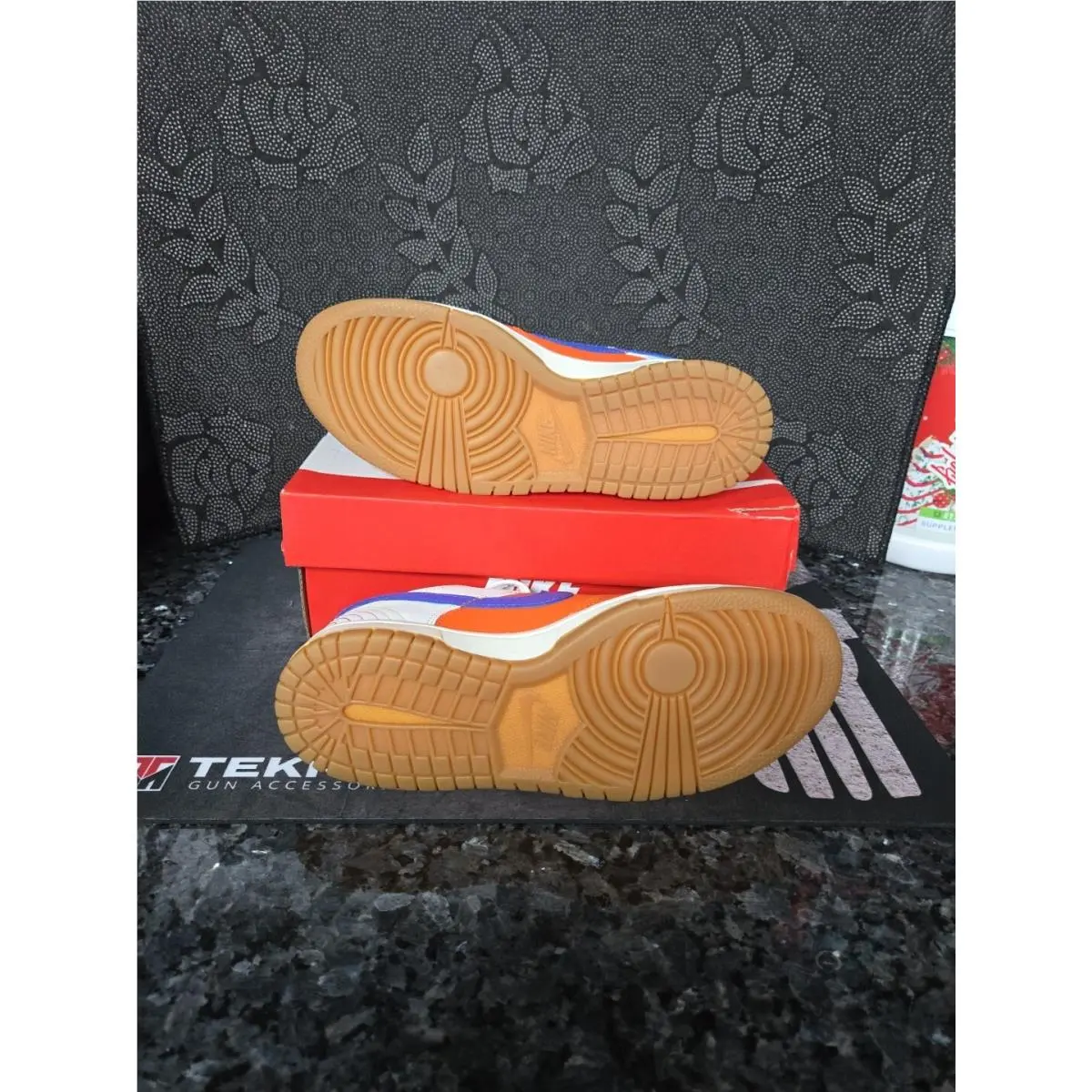 Nike shoes - Dunk Low Se Gs - Dunk Low - Fn0600801 - Orange 1