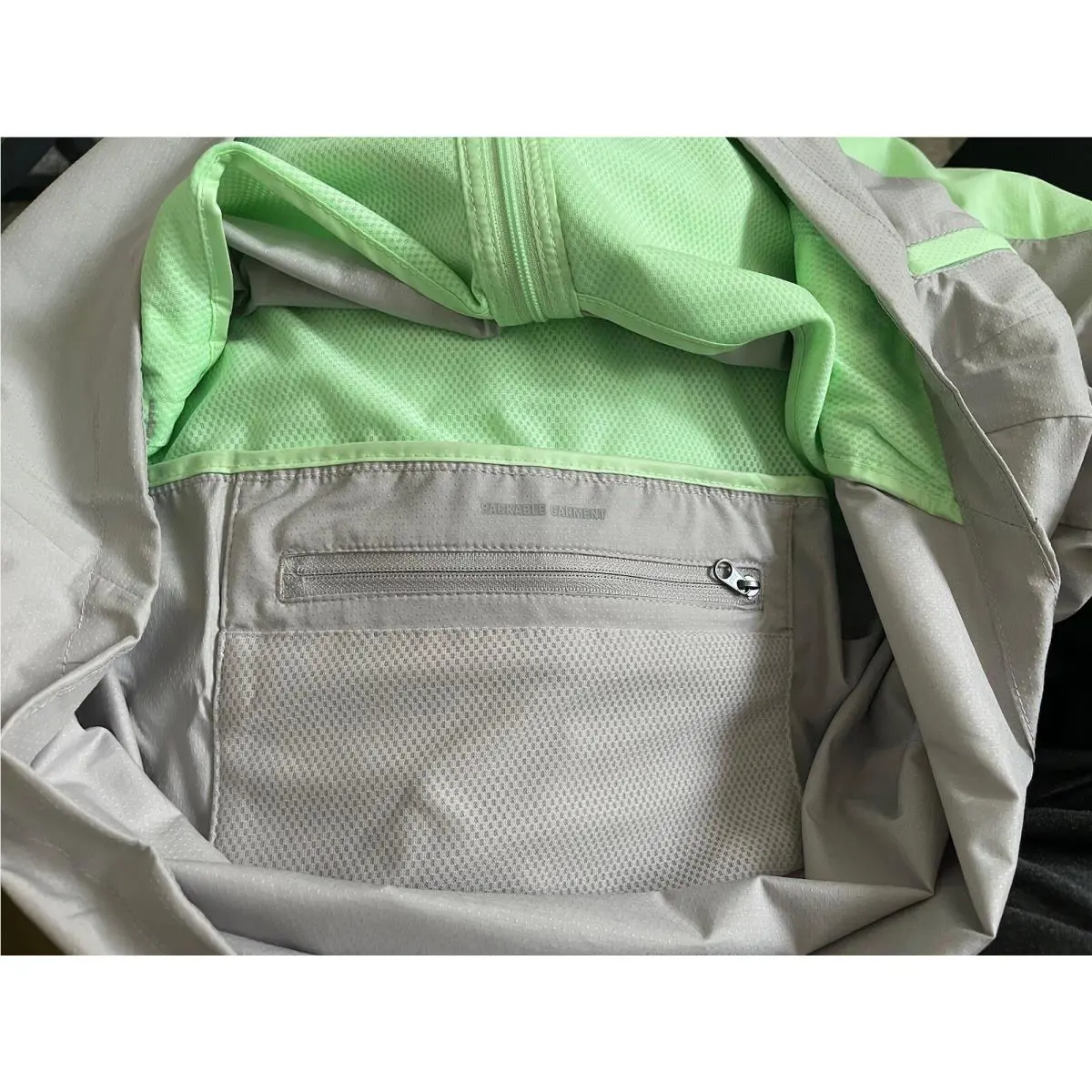 Nike clothing - Nike Windrunner Repel Running Jacket - FB7540-681 - Green (UPC: 0197594142916) 3