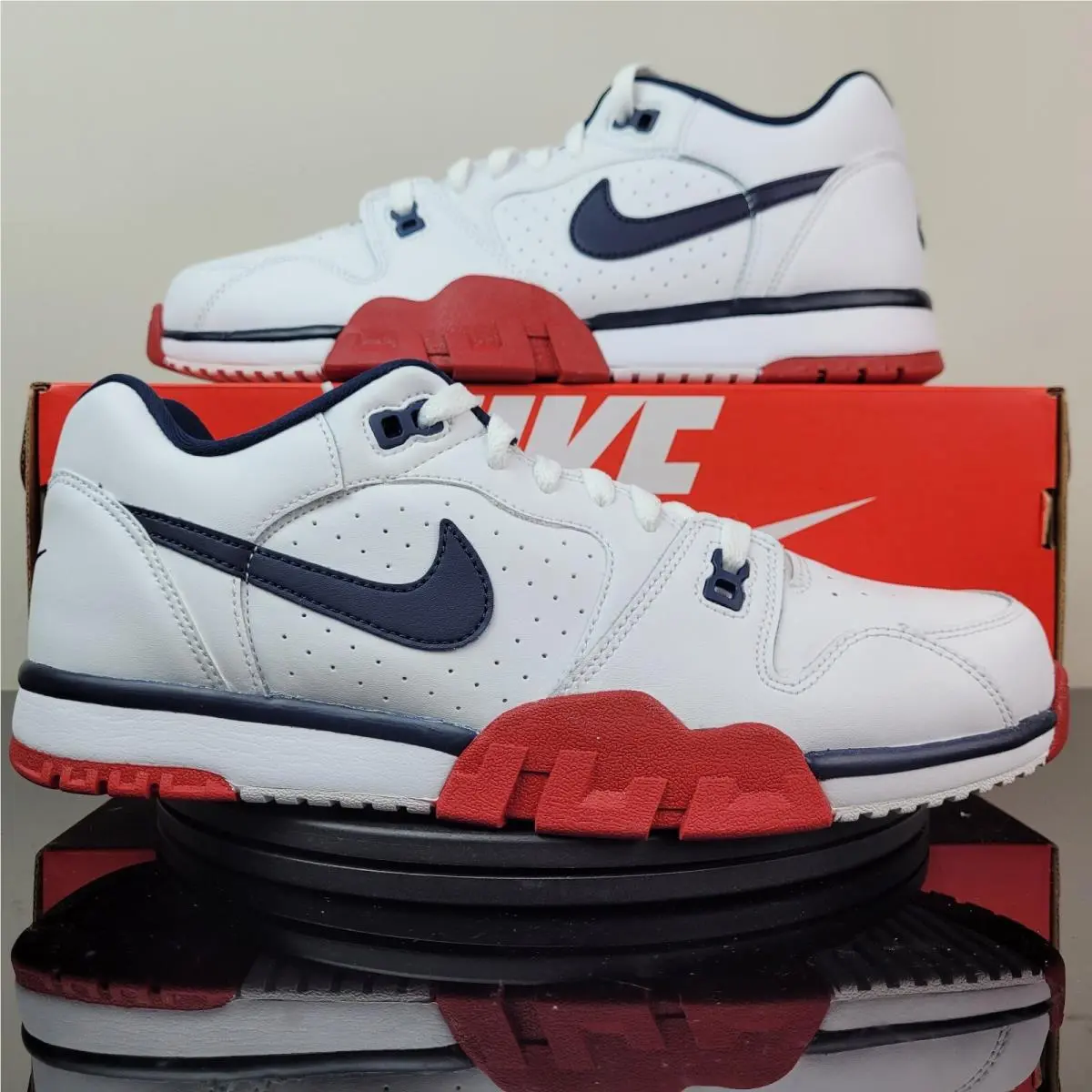 Cross Trainer Low Athletic White Red Shoes Trainers CQ9182 101 Men`s Sz 10 by Nike