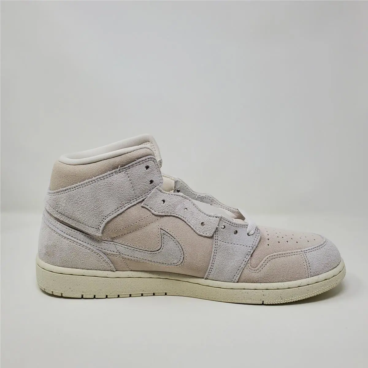 Nike shoes - Air Jordan 1 Mid SE - FQ3224-100 - White 4