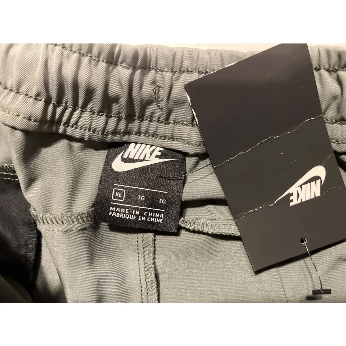 Nike clothing - Nike AR3221-351 - AR3221 351 - Olive Green, Vintage Lichen (UPC: 884726597217) 4