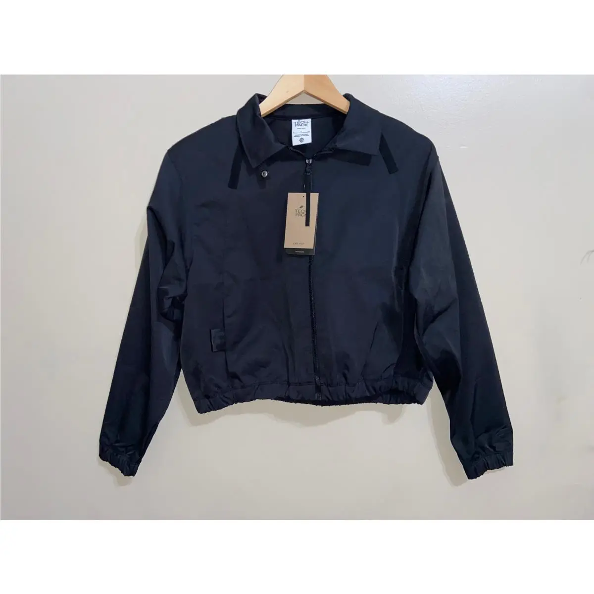 Nike Sportswear Tech Pack Jacket Triple Black DD4608-010 Women’s Size M
