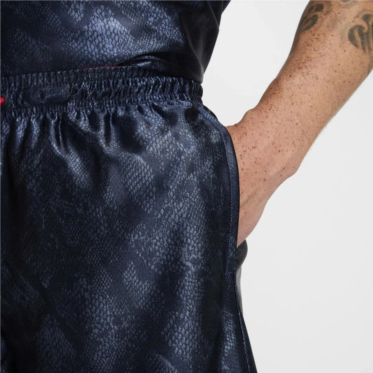 Nike clothing - Kobe Men`s 6