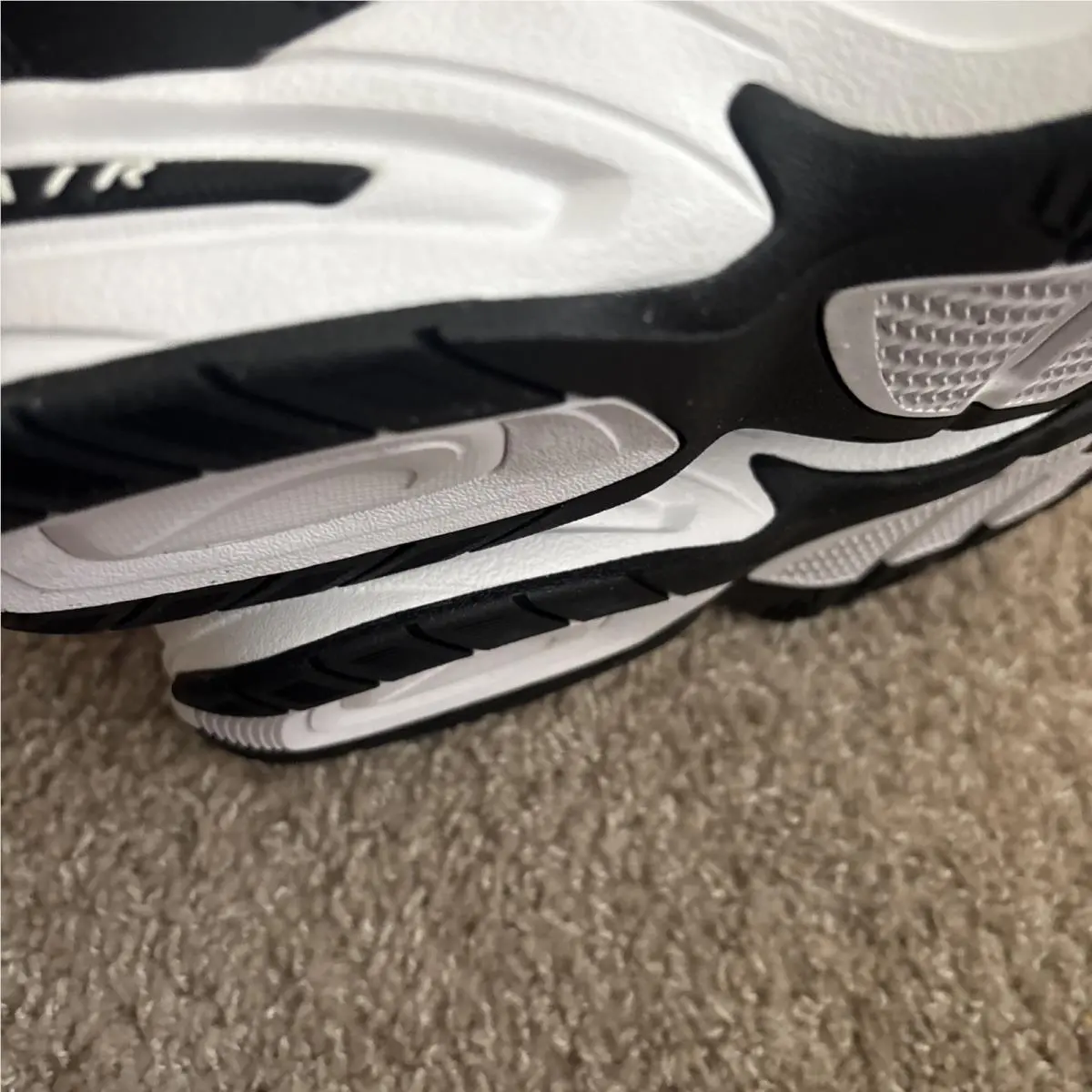 Nike shoes - Nike Air Monarch - Air Monarch - 416355-101 - Red 7
