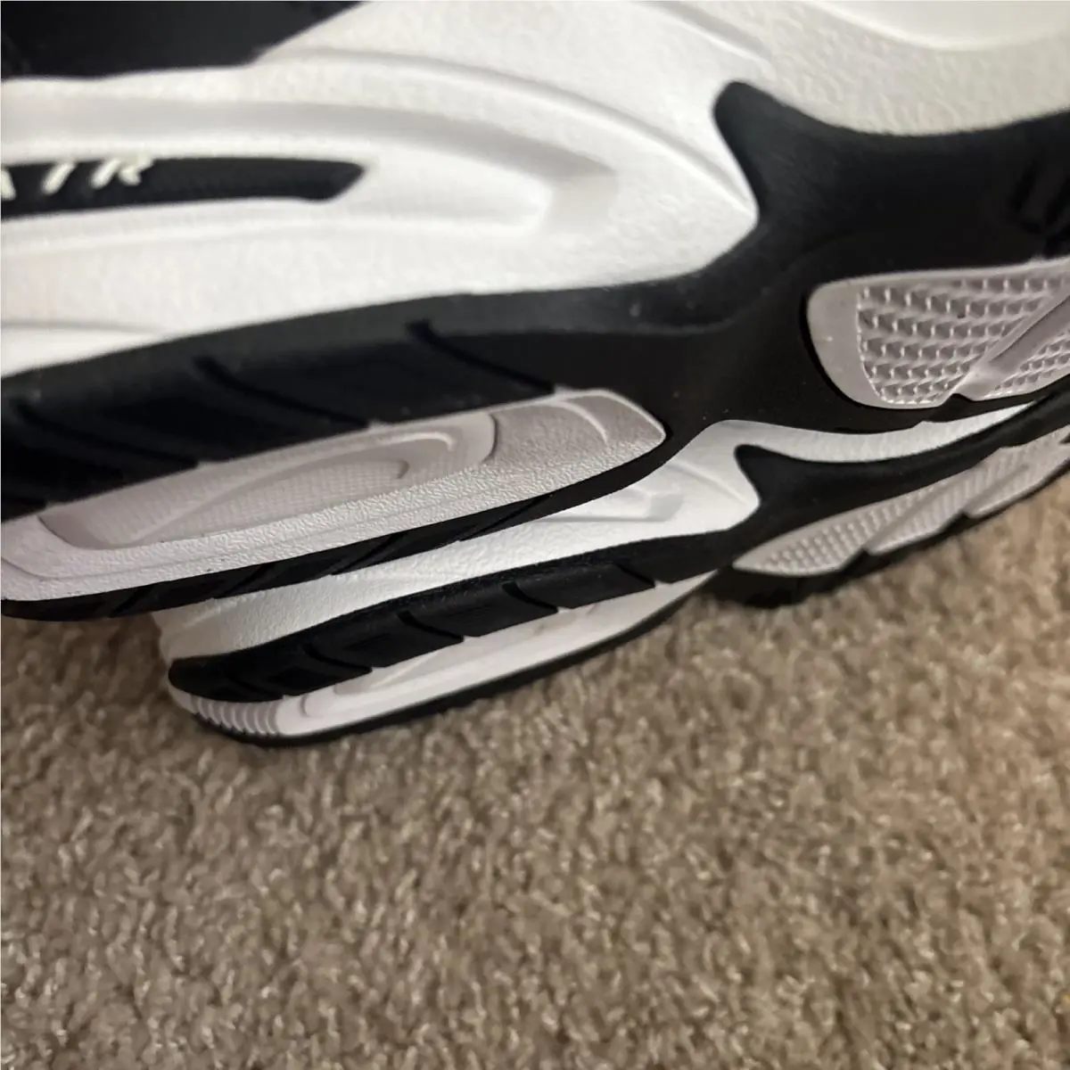 Nike shoes - Nike Air Monarch - Air Monarch - 416355-101 - Red 7