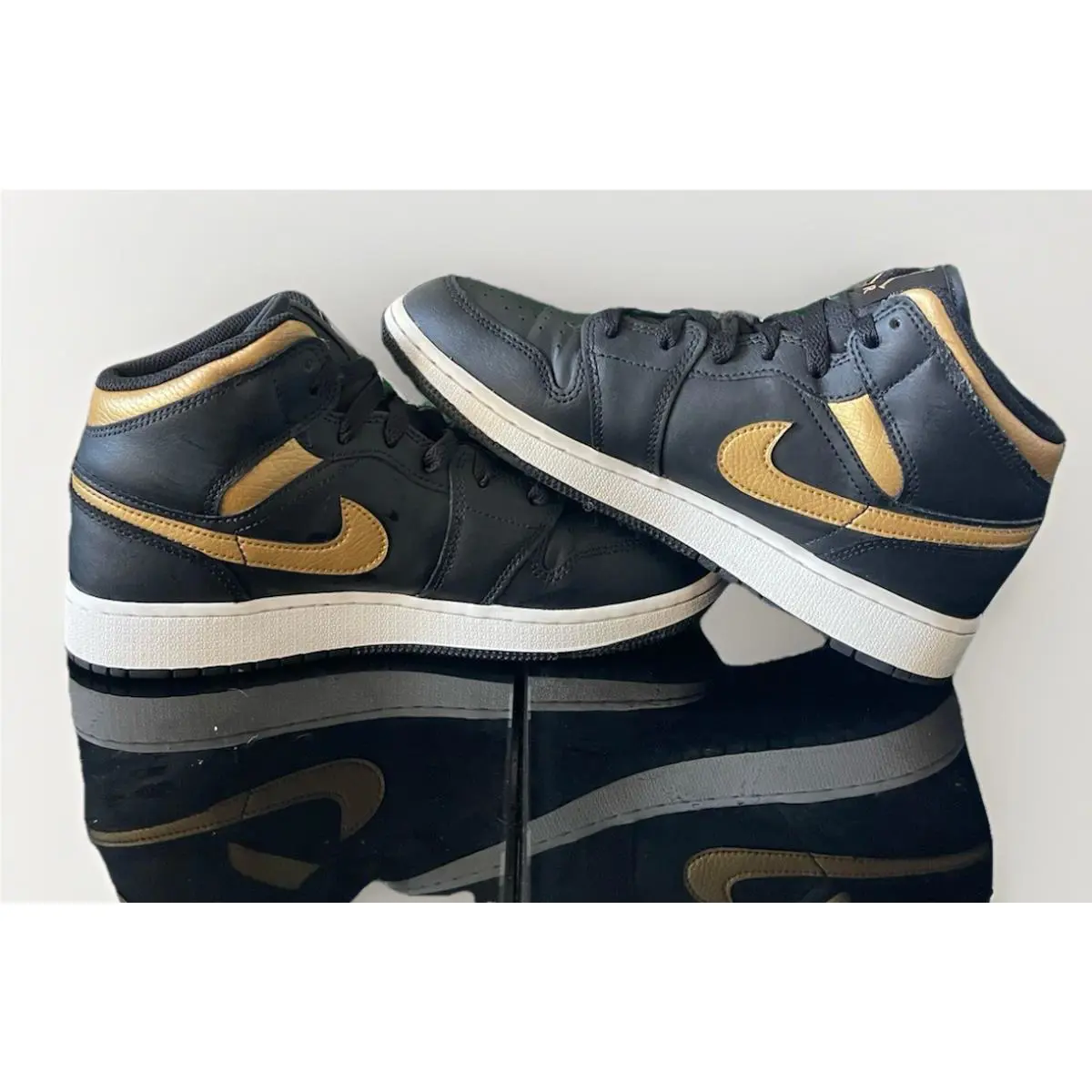 Nike shoes - Air Jordan 1 - Air - Black (UPC: 0196604451970) 3