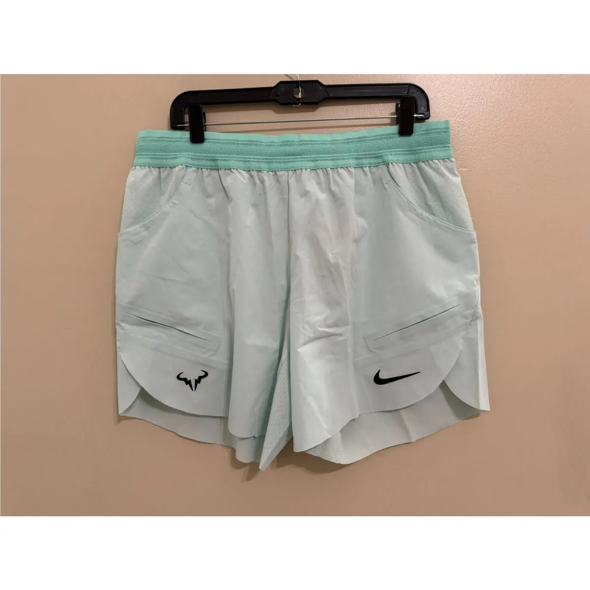 Nike clothing - DD8543-478 - DV2881-536 - Jade Ice/Emerald Rise/Black (UPC: 196606147727) 0