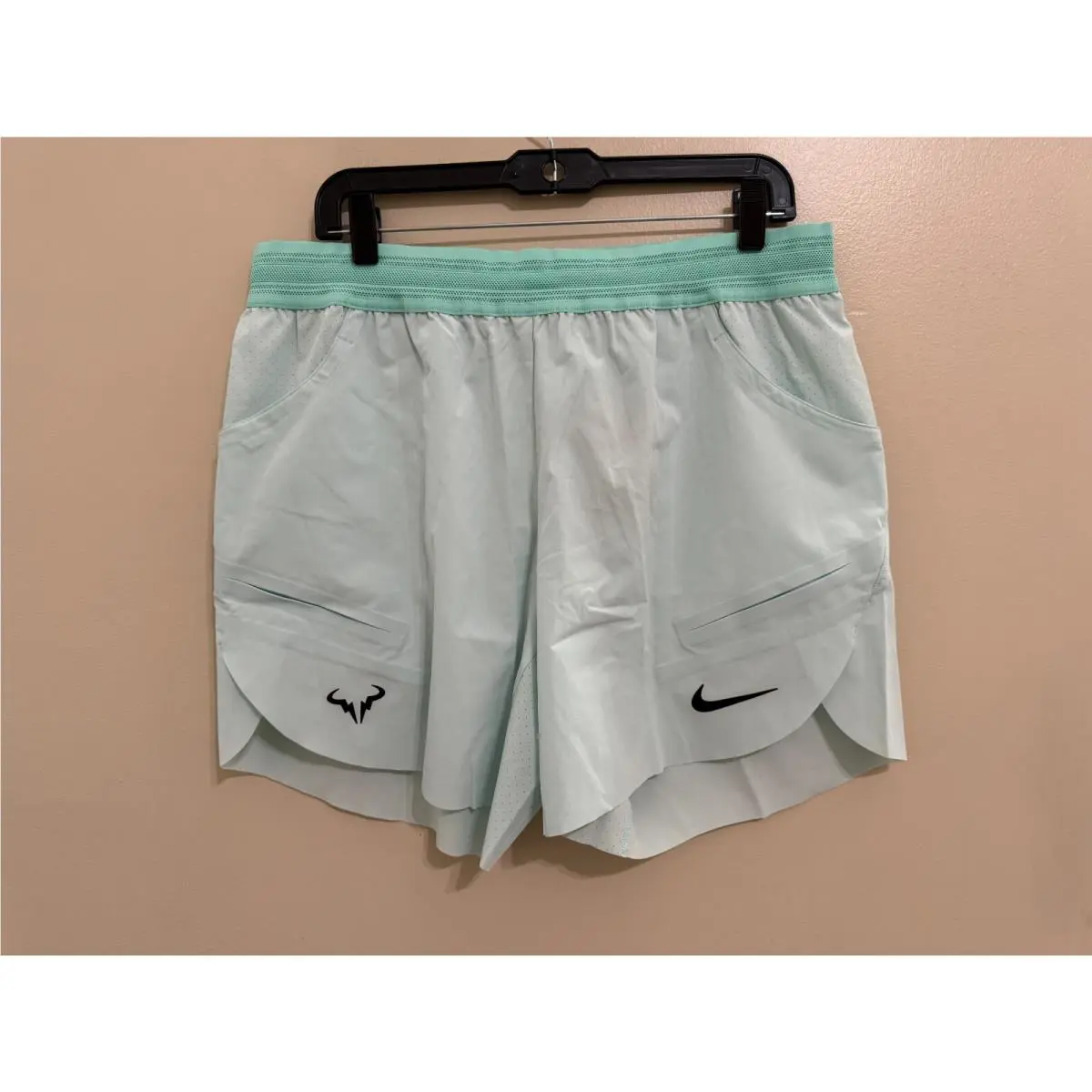 Nike clothing - DD8543-478 - DV2881-536 - Jade Ice/Emerald Rise/Black (UPC: 196606147727) 0