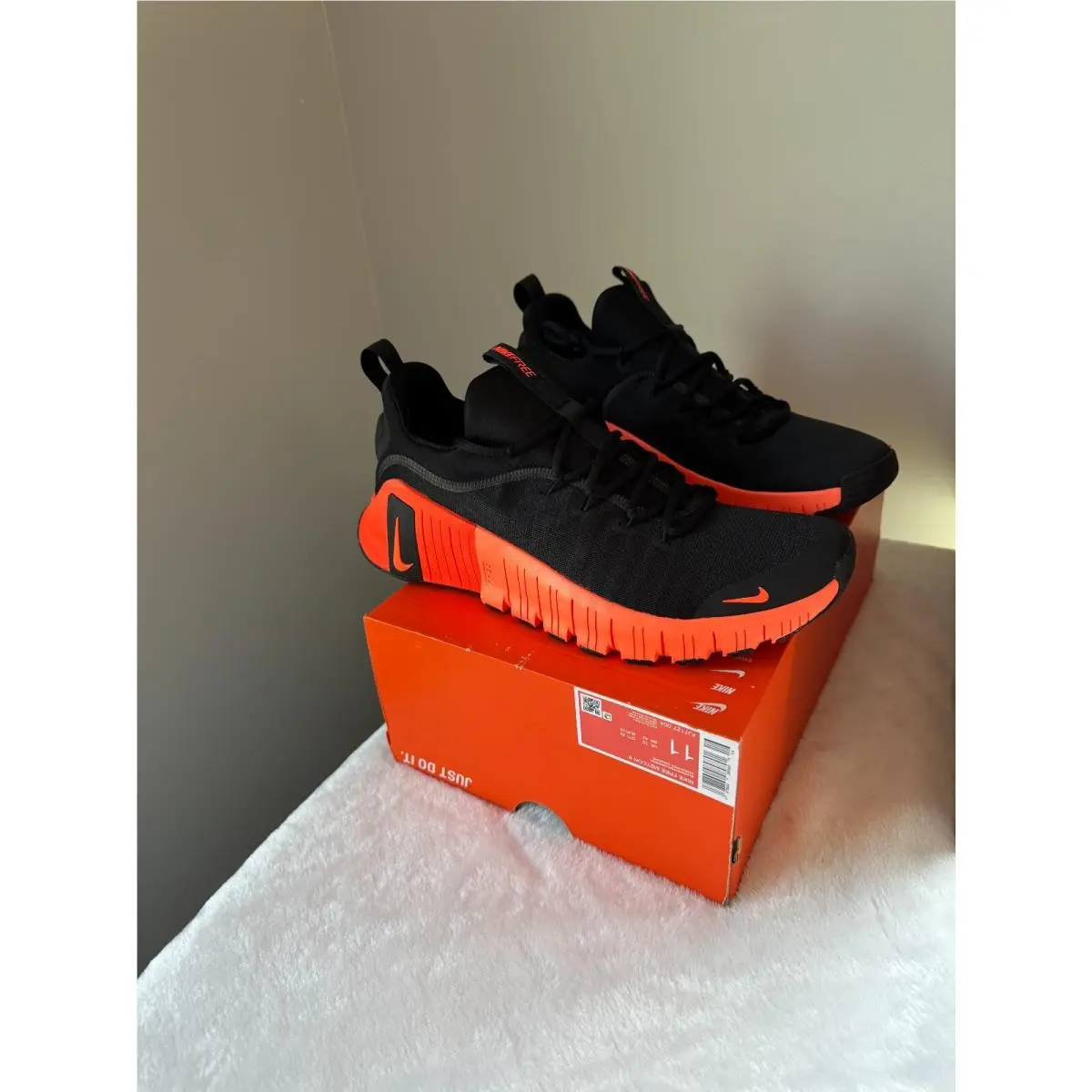 Nike shoes - Nike Free Metcon - Free Metcon - FJ7127-004 - Black/Hyper Orange (UPC: 197860089891) 10