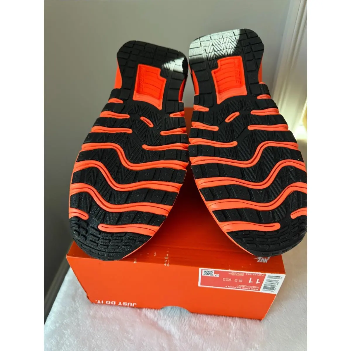 Nike shoes - Nike Free Metcon - Free Metcon - FJ7127-004 - Black/Hyper Orange (UPC: 197860089891) 12