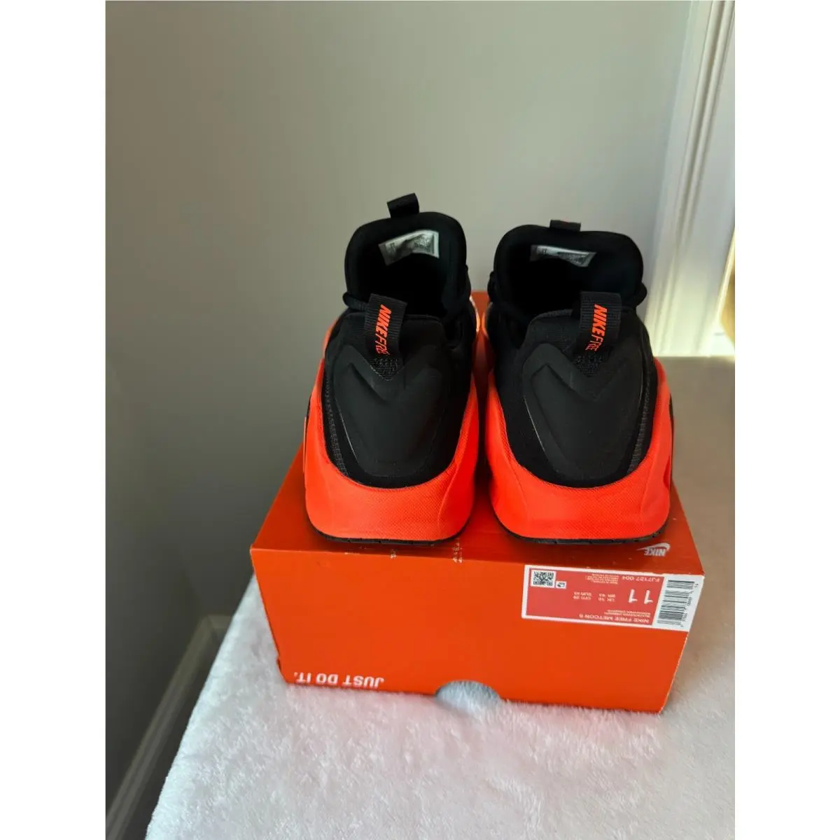 Nike shoes - Nike Free Metcon - Free Metcon - FJ7127-004 - Black/Hyper Orange (UPC: 197860089891) 11