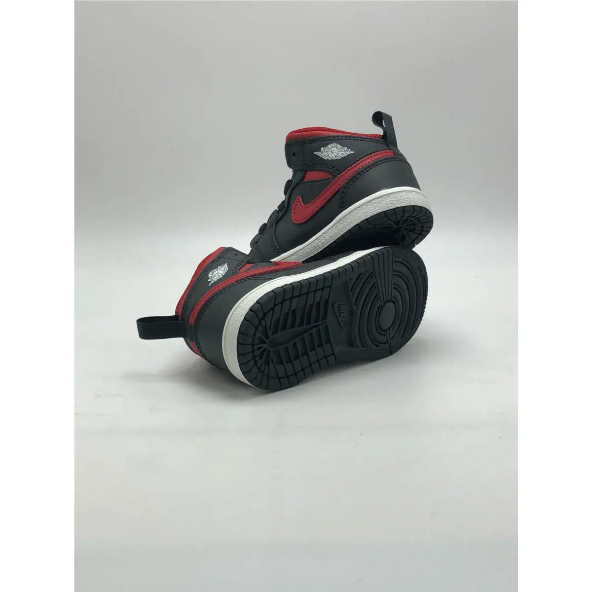 Nike shoes - Air Jordan 1 Mid - Air Mid - Red 12