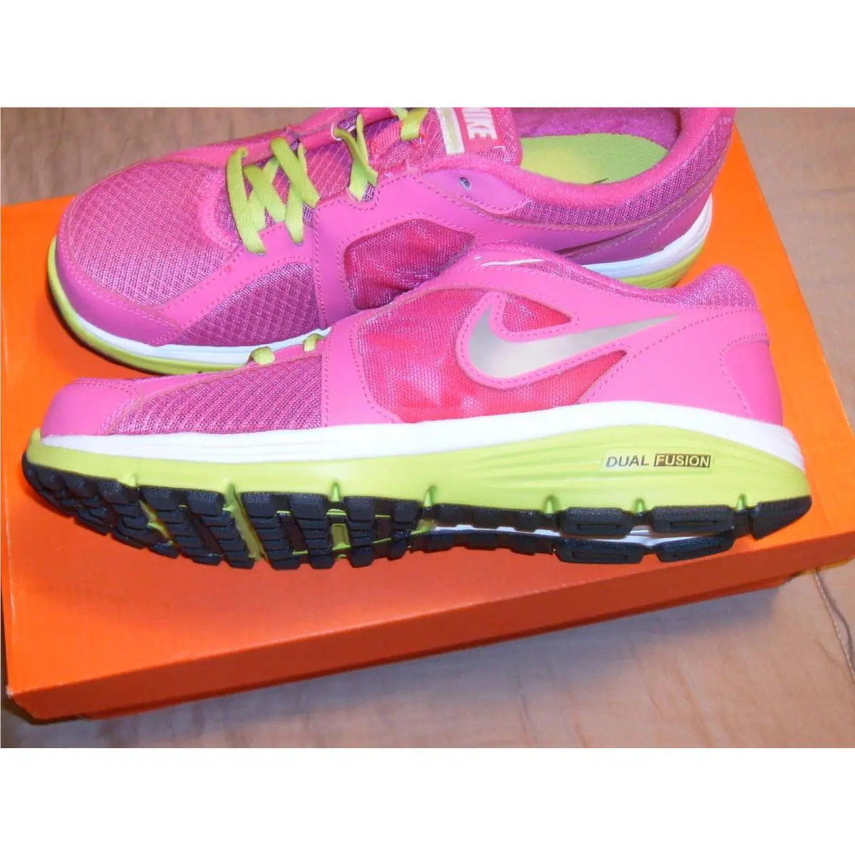 Nike shoes - Pink/Lime 9