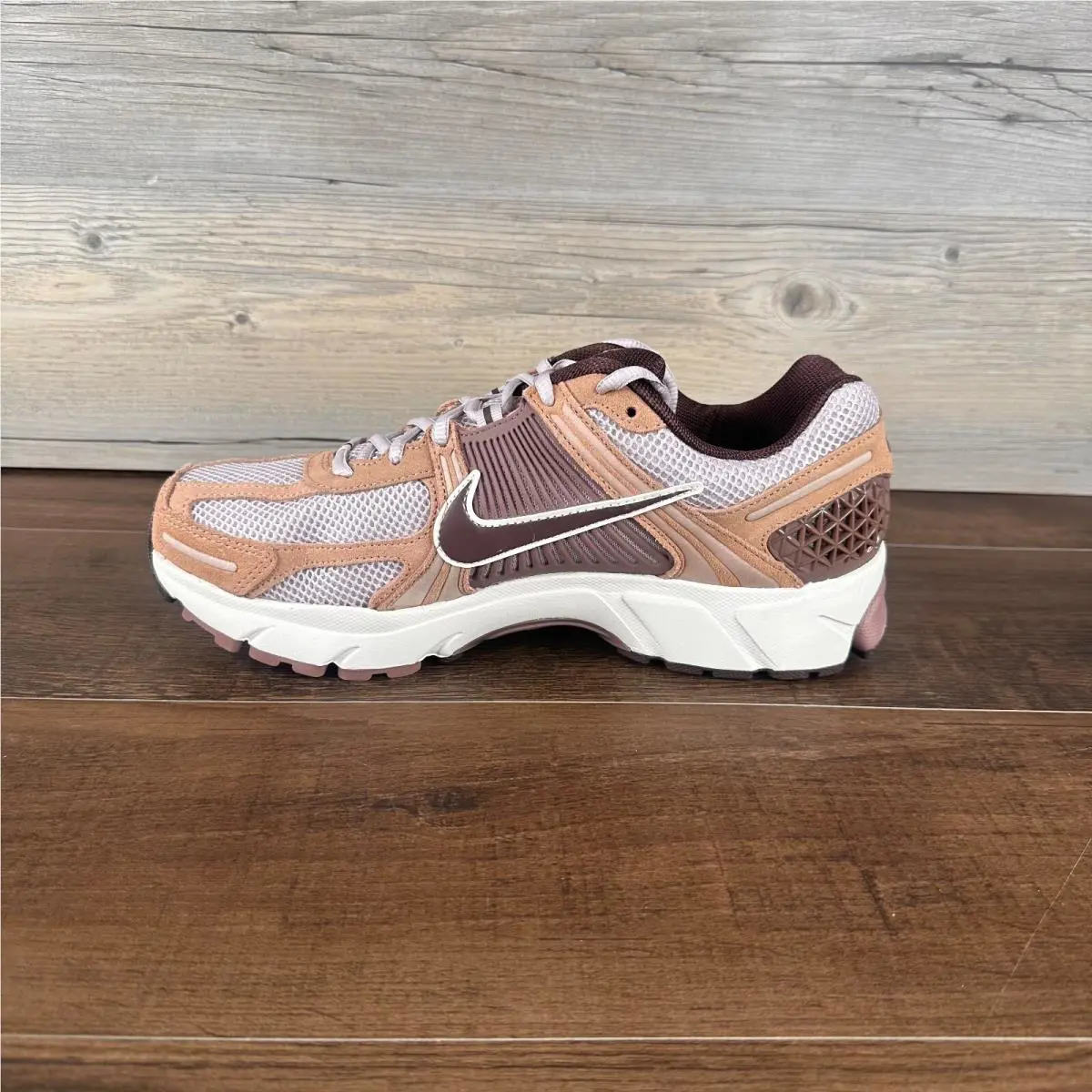 Nike shoes - Nike Zoom Vomero - Zoom Vomero - HF1553-200 - Brown 5