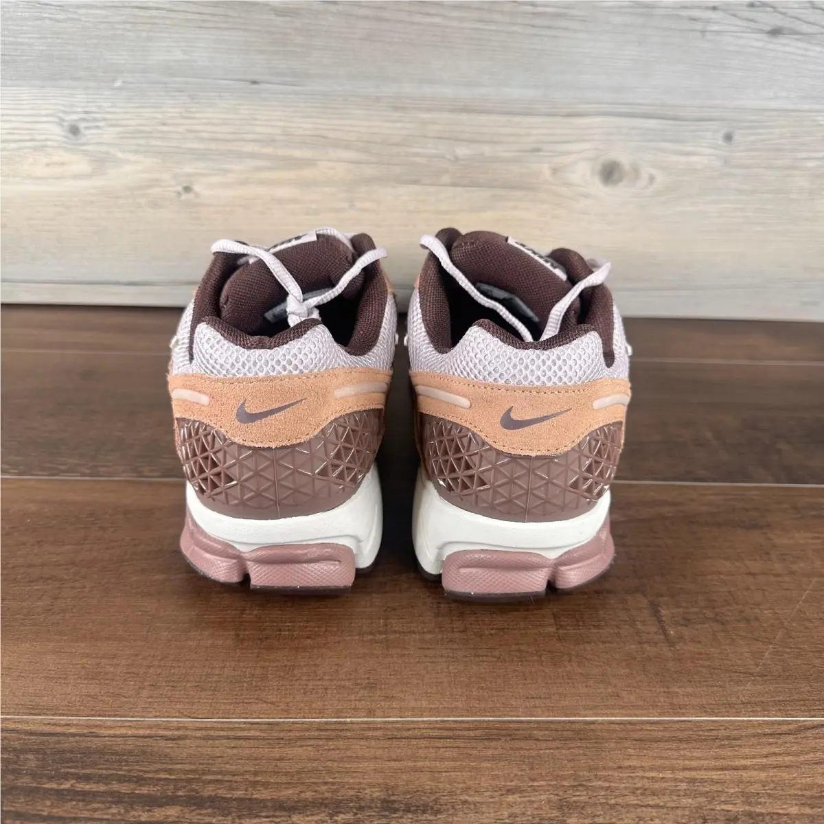 Nike shoes - Nike Zoom Vomero - Zoom Vomero - HF1553-200 - Brown 3