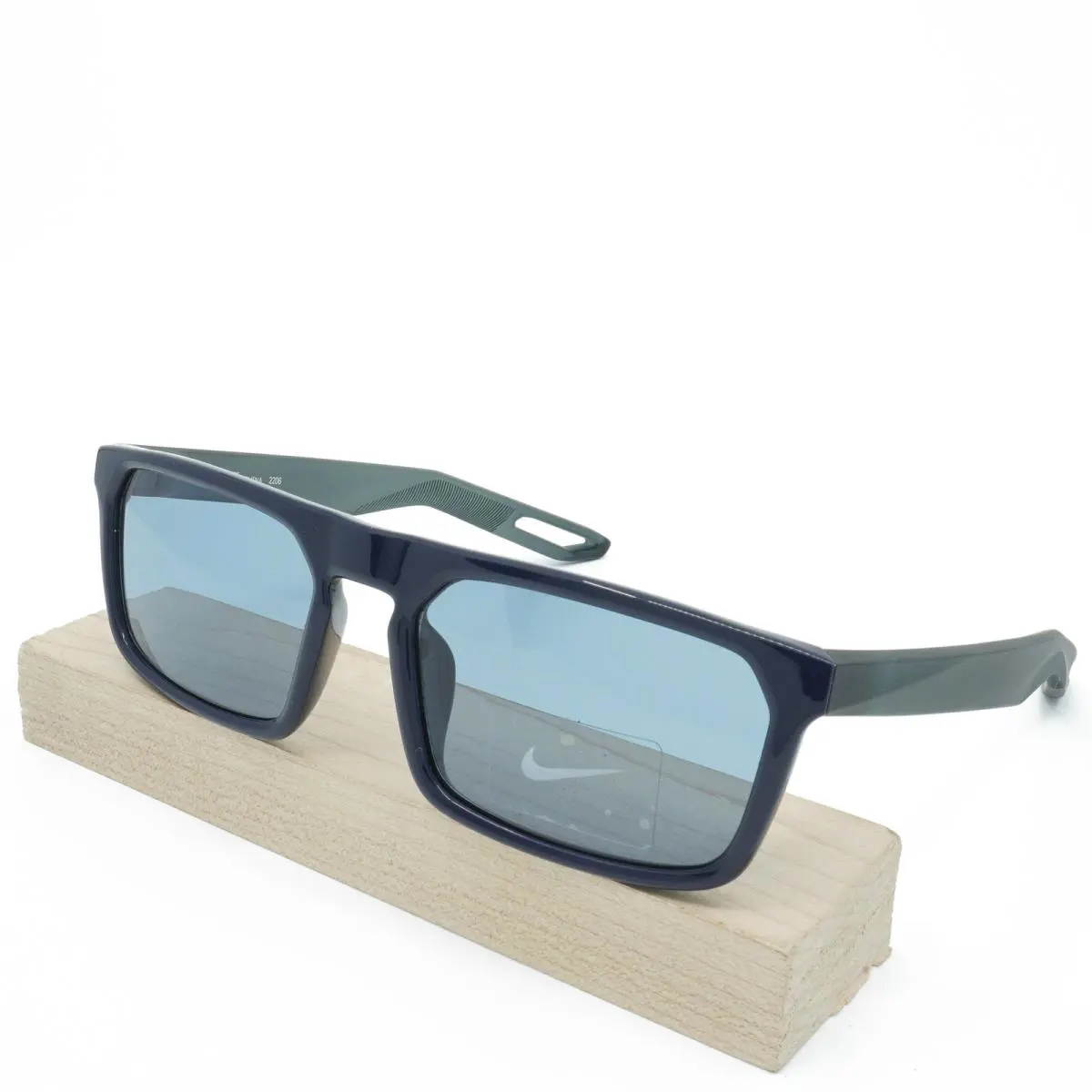 DZ7374-451 Mens Nike NV03 Sunglasses