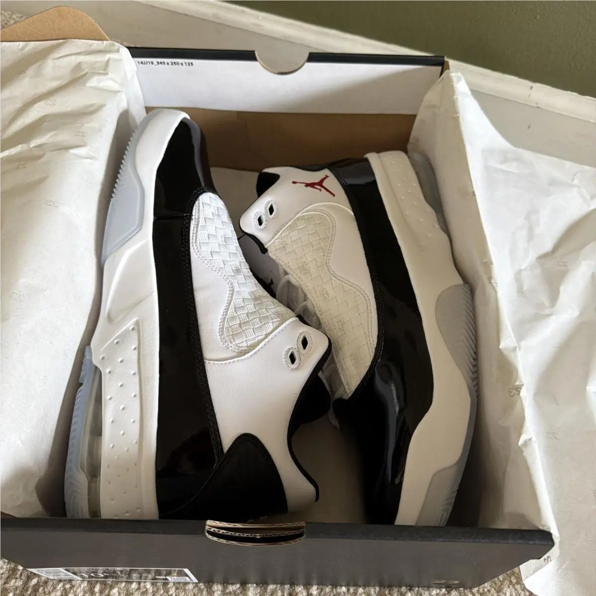 Nike shoes - Nike Air Jordan Max Aura 2 - CK6636-102 - White Gym Red (UPC: 0194956843023) 6