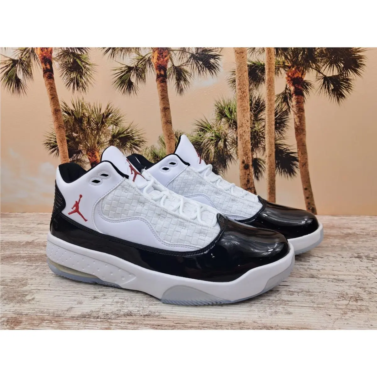 Jordan Max Aura 2 Concord Patent Sneakers CK6636-102 Men’s Size 12 NO Lid - White