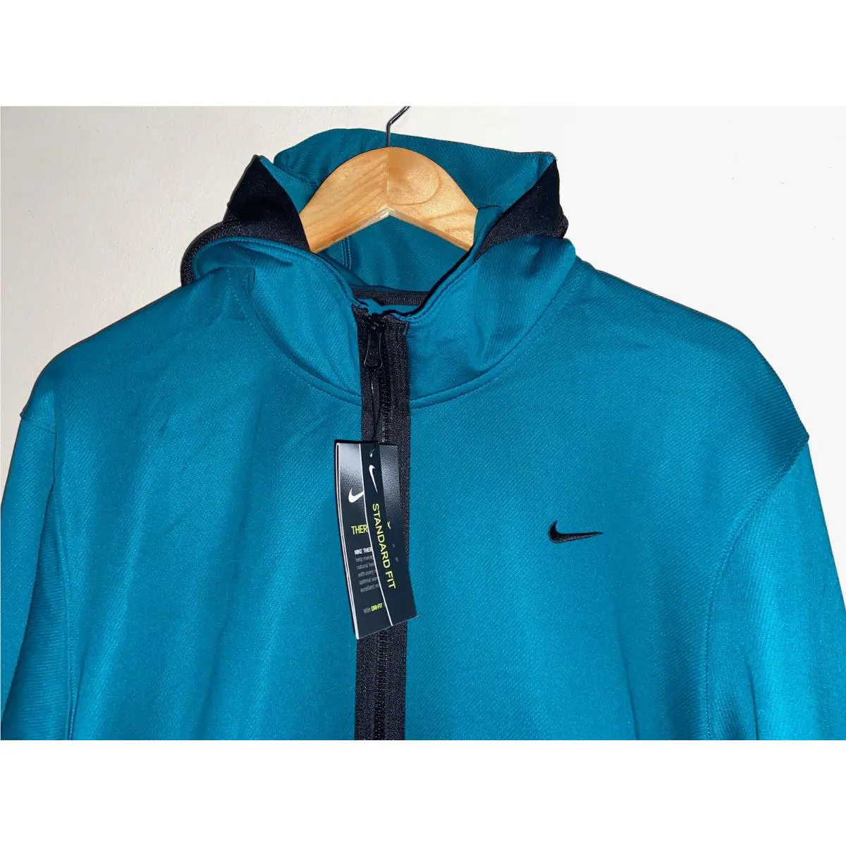 Nike clothing - Teal (UPC: 0194274886924) 1