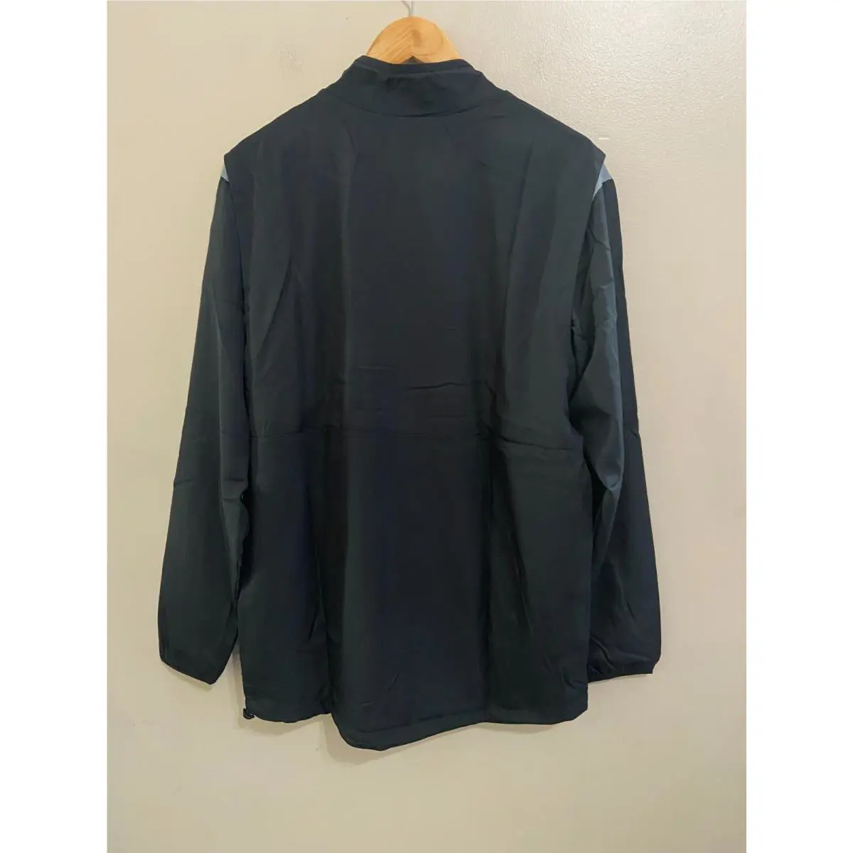 Nike clothing - 897025 657 - 897025010 - Black (UPC: 888411500186) 5