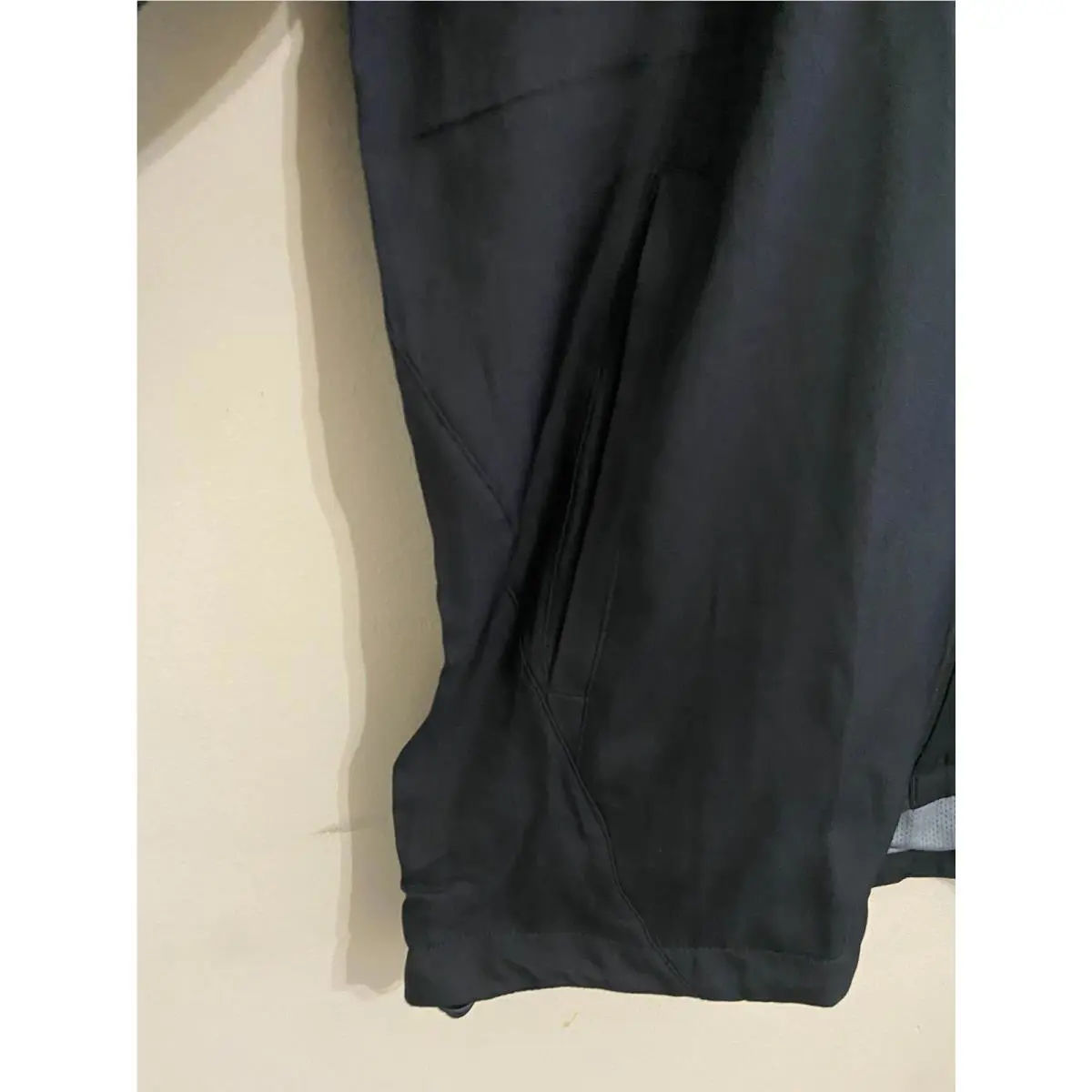 Nike clothing - 897025 657 - 897025010 - Black (UPC: 888411500186) 3
