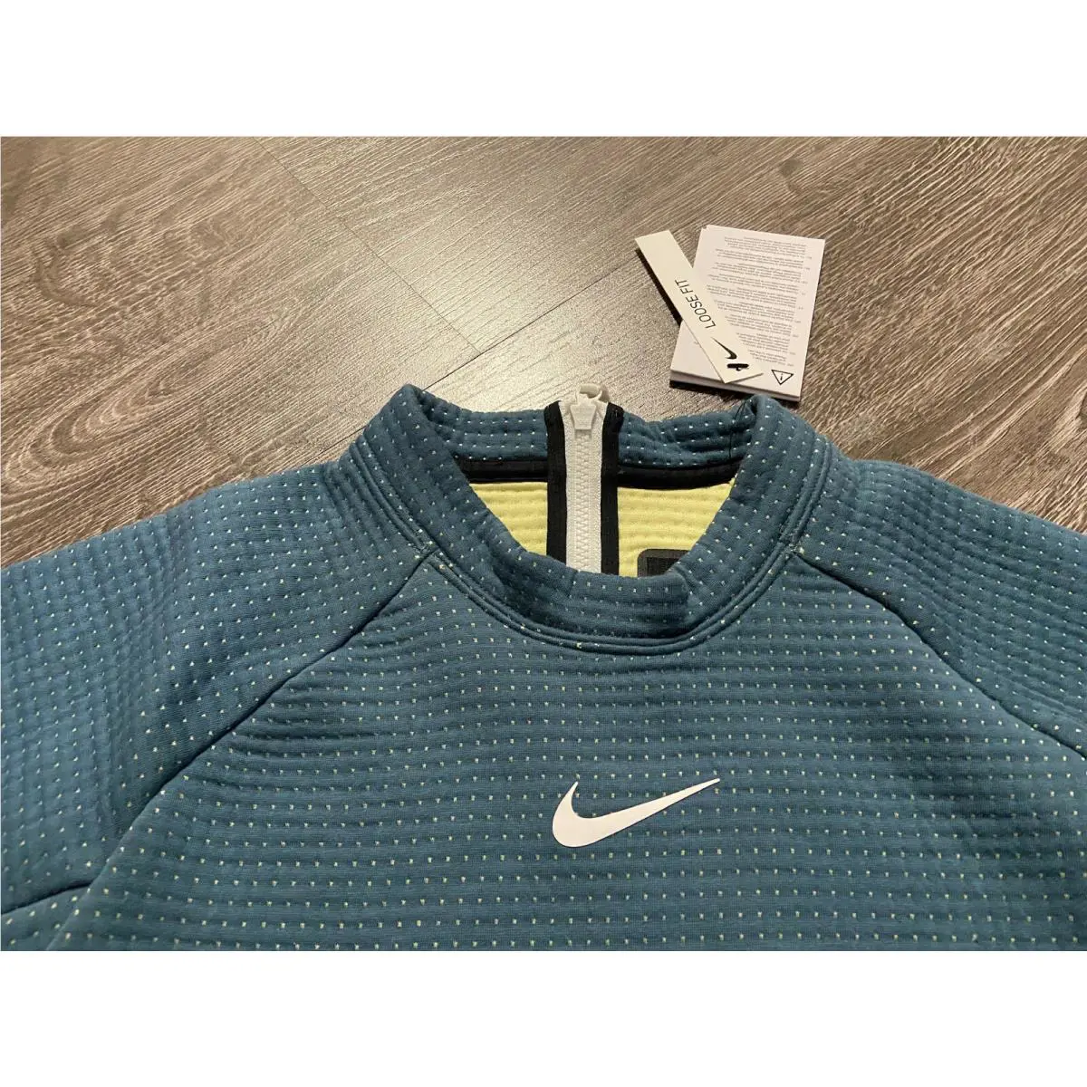 Nike clothing - Green (UPC: 194493790293) 1