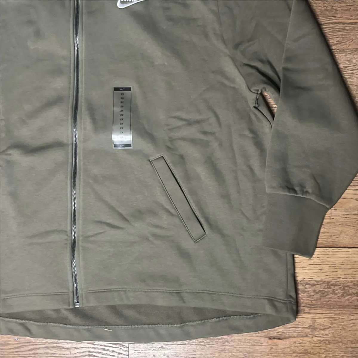 Nike clothing - DJ6678222 - DJ6678222 - Green (UPC: 0195239554773) 1