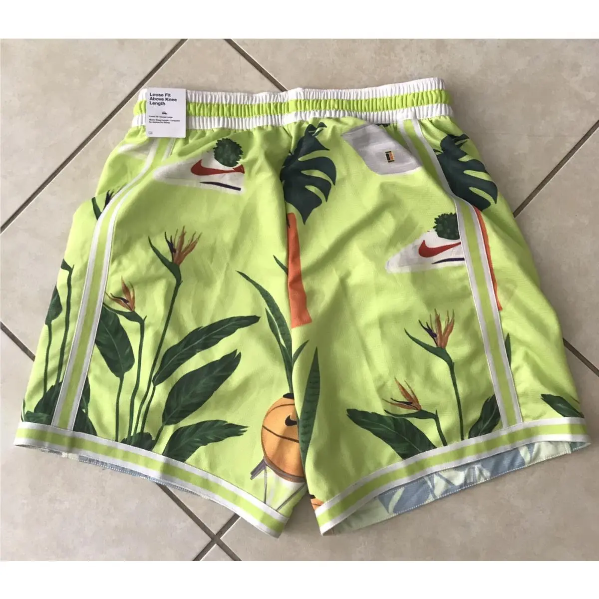 Nike clothing - Green (UPC: 0196150450618) 1