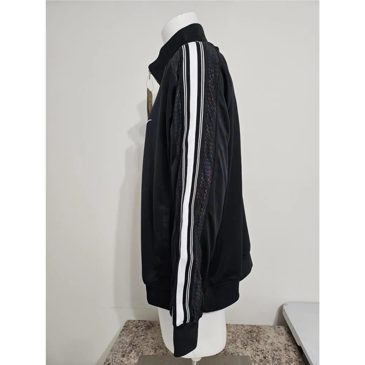 Nike clothing - FB7036010 - FB7036010 - Black (UPC: 196609138548) 3
