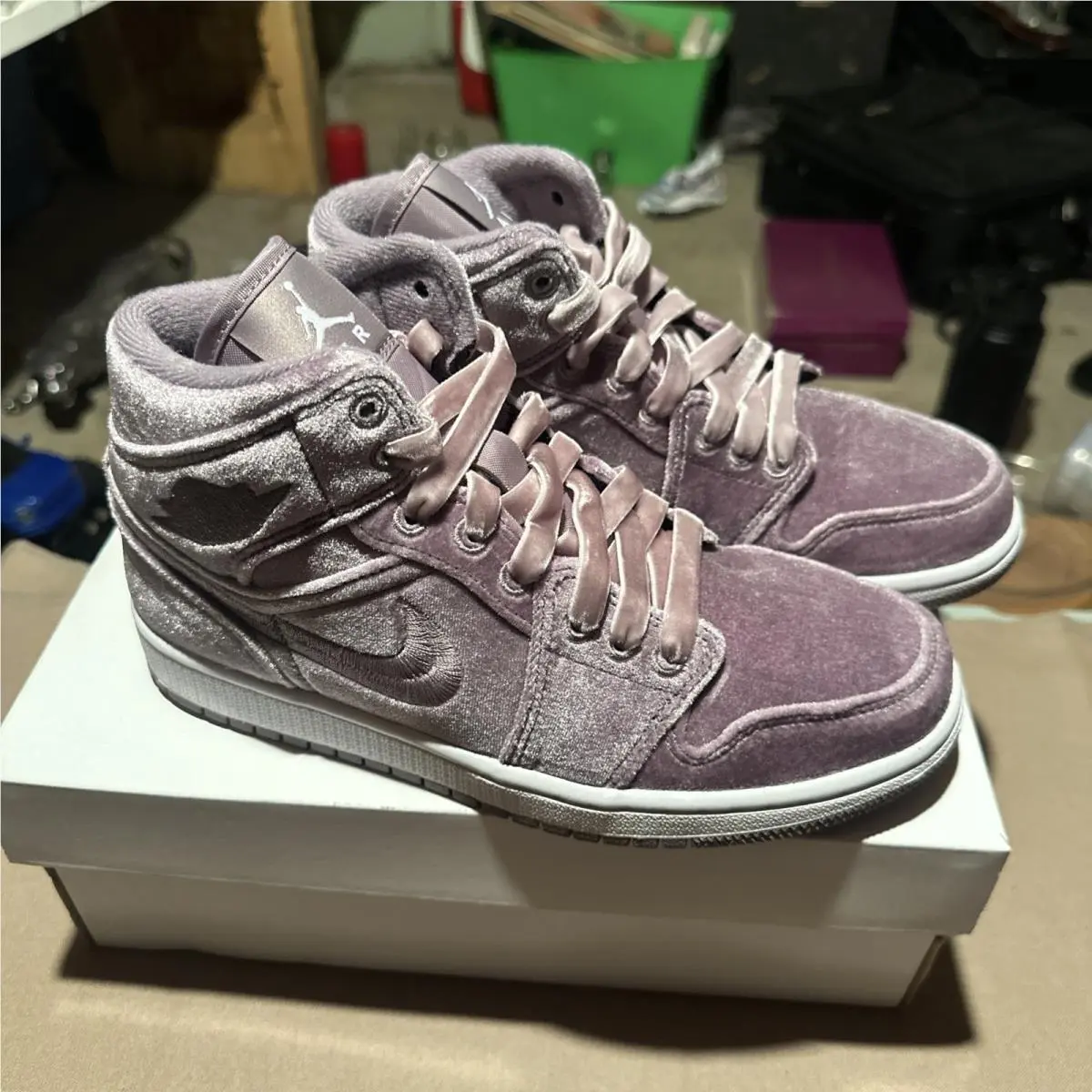 Nike W Air Jordan 1 Mid Se DQ8397 500 Purple Smoke Women`s 7