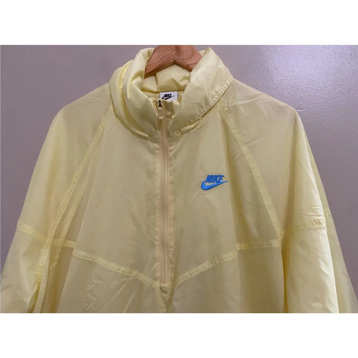 Nike clothing - DQ4910-706 - DQ4910706 - Yellow 0