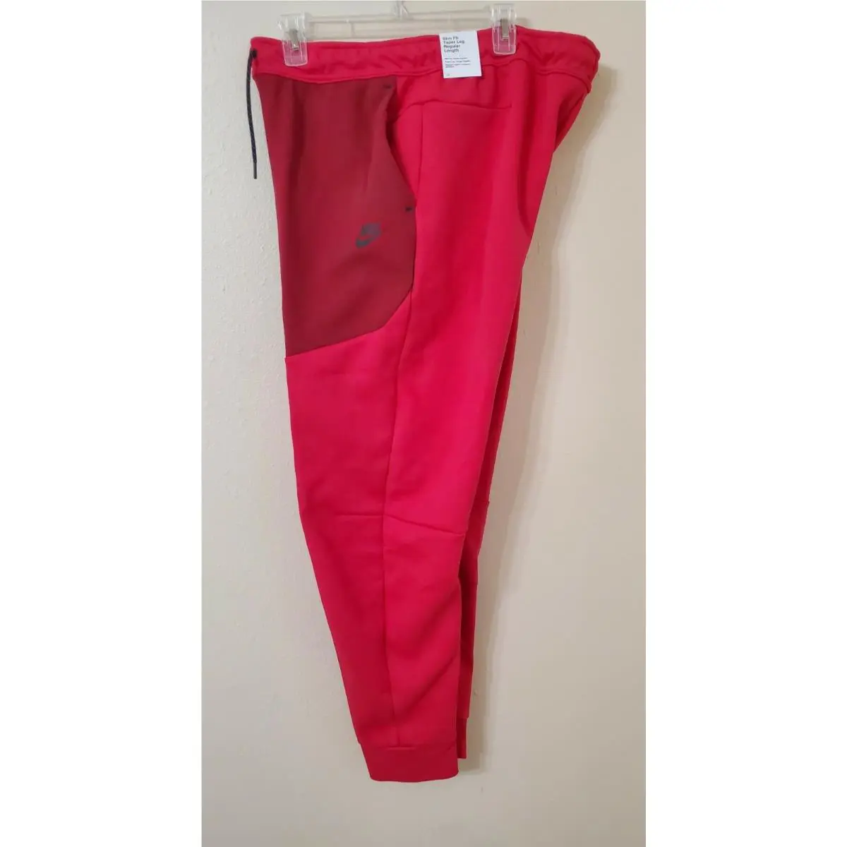 Nike clothing - Sportswear Tech - Sportswear Tech - Very Berry, Pomegranate, Black 5